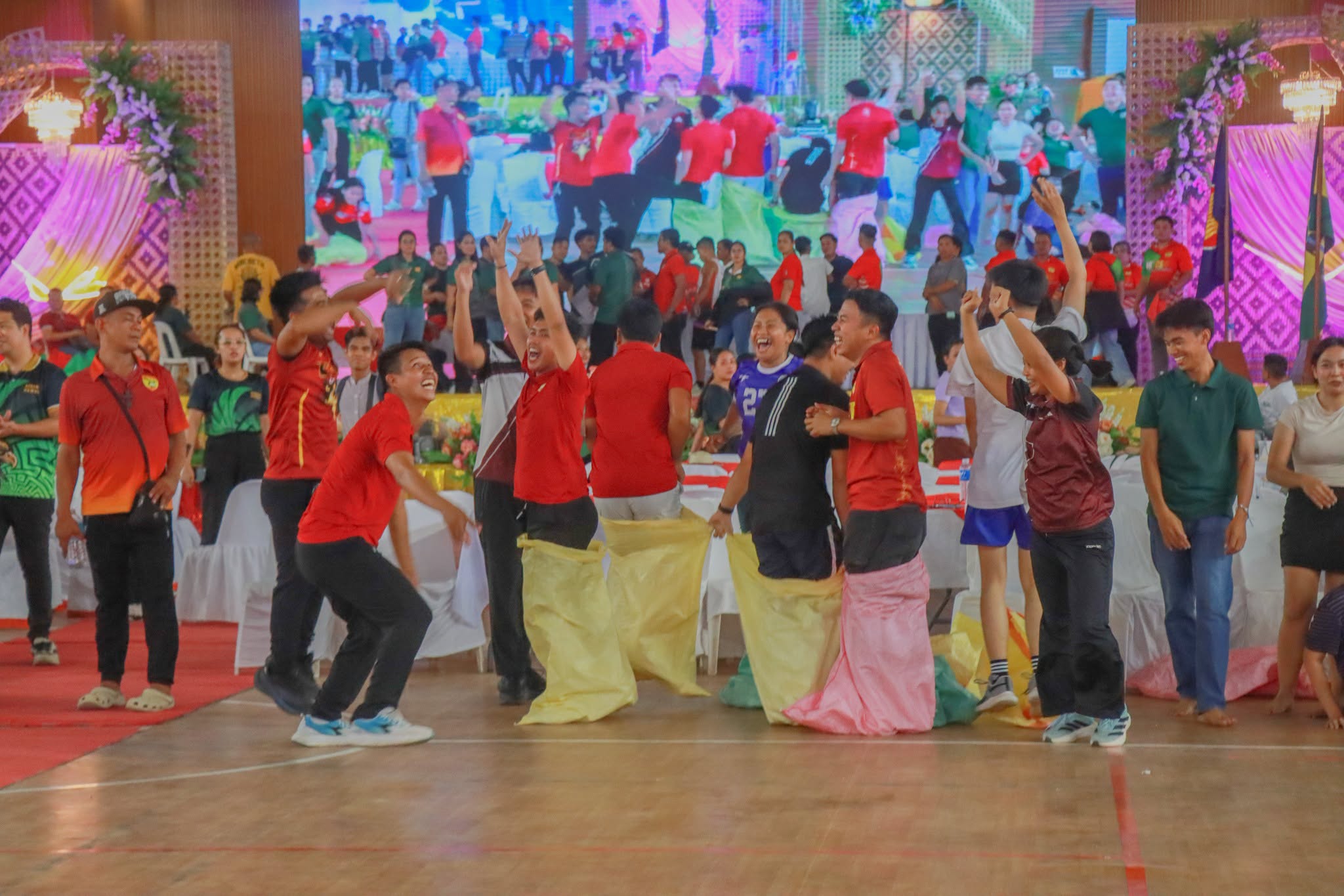 LARO NG LAHI CHAMPIONS  photo 6